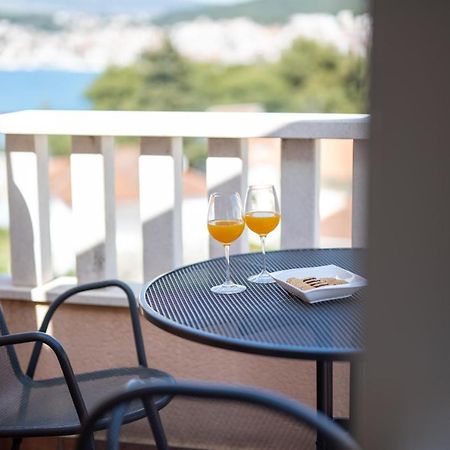 Dalmatia Apartments Ciovo トロギール エクステリア 写真