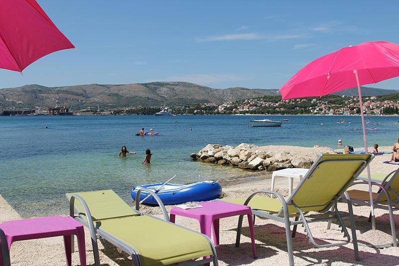 Dalmatia Apartments Ciovo トロギール エクステリア 写真
