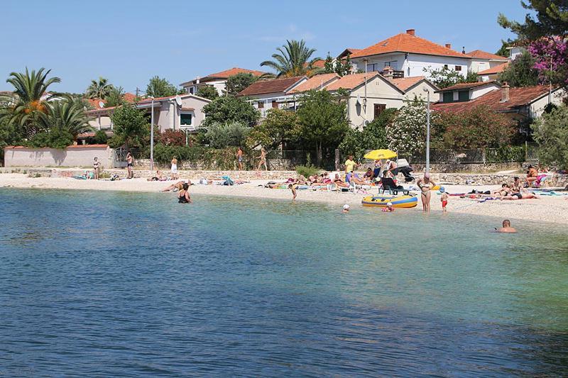 Dalmatia Apartments Ciovo トロギール エクステリア 写真