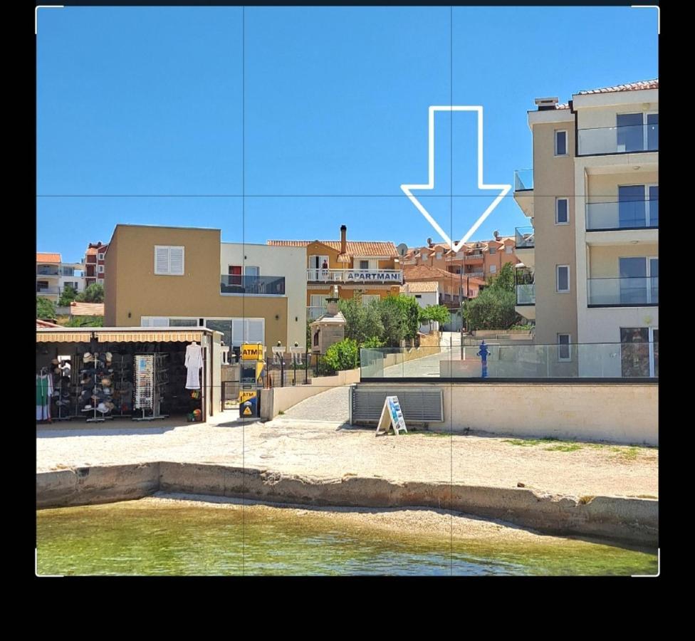 Dalmatia Apartments Ciovo トロギール エクステリア 写真